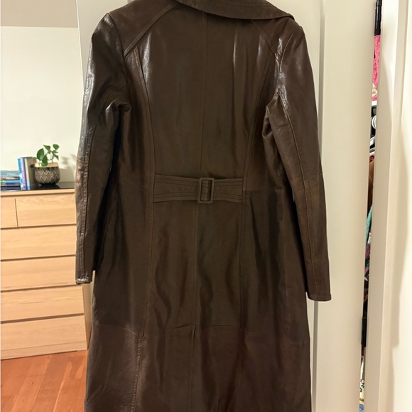 Danier Leather Women's Brown Coat - Picture 5 of 5